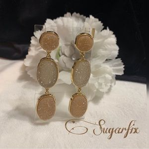 🌼Pretty Dangle Earrings